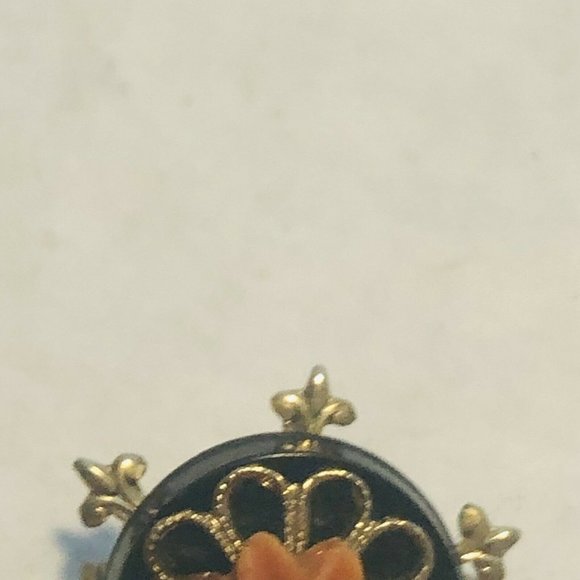 Vintage 3D Plastic Single Pink Flower Very Small Brooch Black Gold Tone - Picture 3 of 12